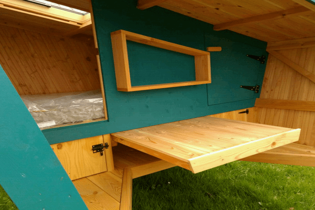 table cabane étape - camping de l'île aux Pies